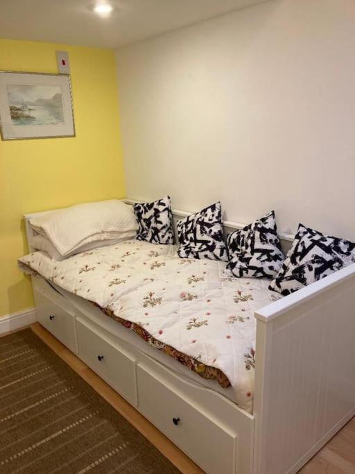 Studio Annexe With Separate Shower Room Broadhempston Exterior foto